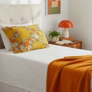 Vintage 70’s Wabasso “Interlude" Graphic Floral Standard Pillow Case